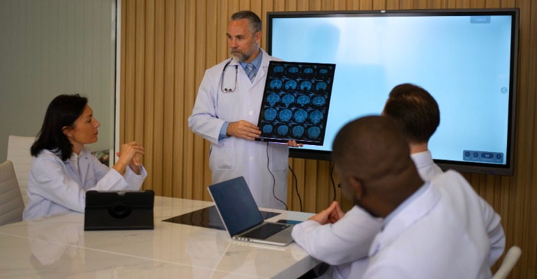Pós-graduação em Oncologia 2026:amplia especializações para profissionais da saúde